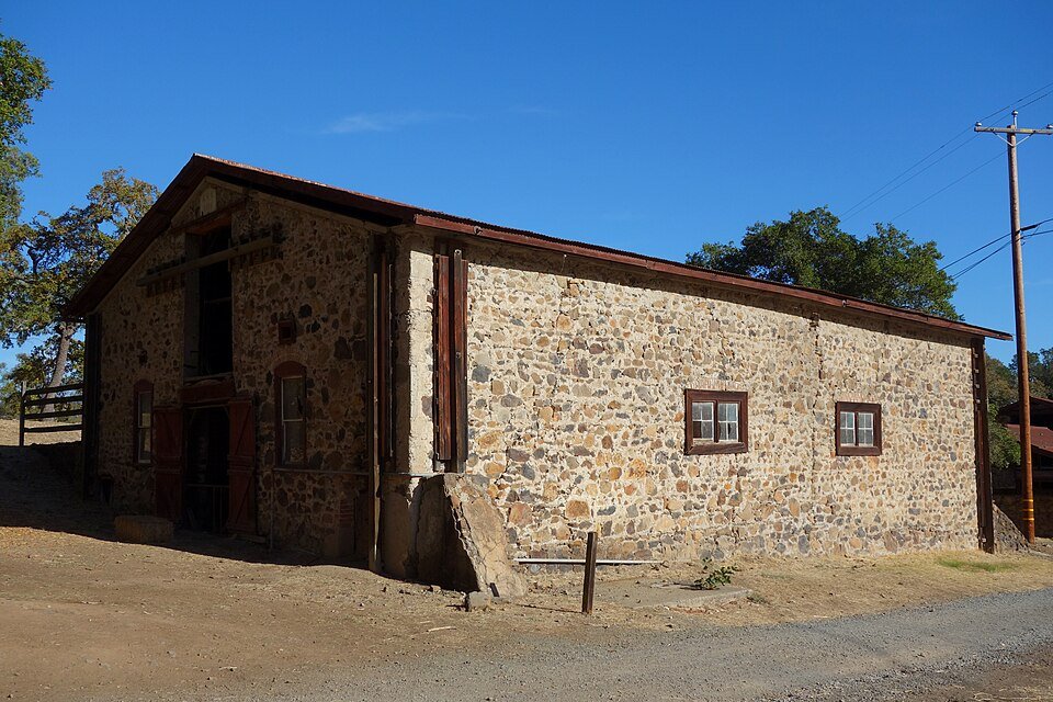 O Sherry Barn, de pedra e com telhado de metal
